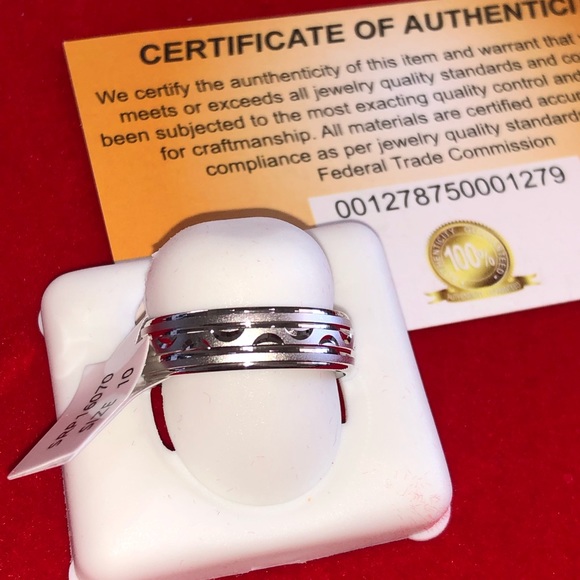 White gold vermeil wedding band for men, beautiful laser cut band, anniversary - Picture 4 of 12